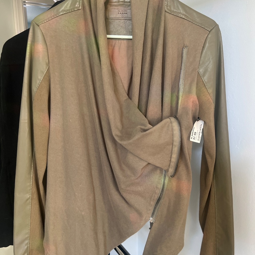 Jacket - Picture 3 of 4